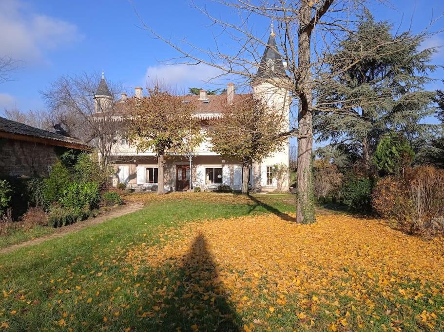 Maison Calme Avec Piscine Entouree De Son Parc Quintenas Exterior foto
